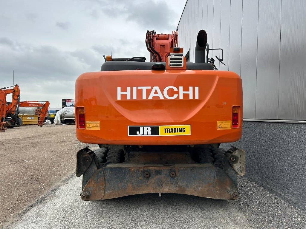 Hitachi ZX220W-5B - Ratastel ekskavaator: pilt 4 Hitachi ZX220W-5B - Ratastel ekskavaator: pilt 4