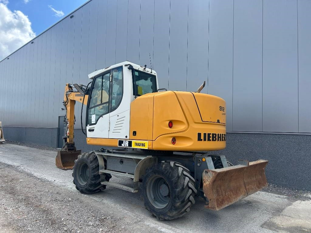 Liebherr A 912 Compact (2 Buckets) - Ratastel ekskavaator: pilt 3 Liebherr A 912 Compact (2 Buckets) - Ratastel ekskavaator: pilt 3