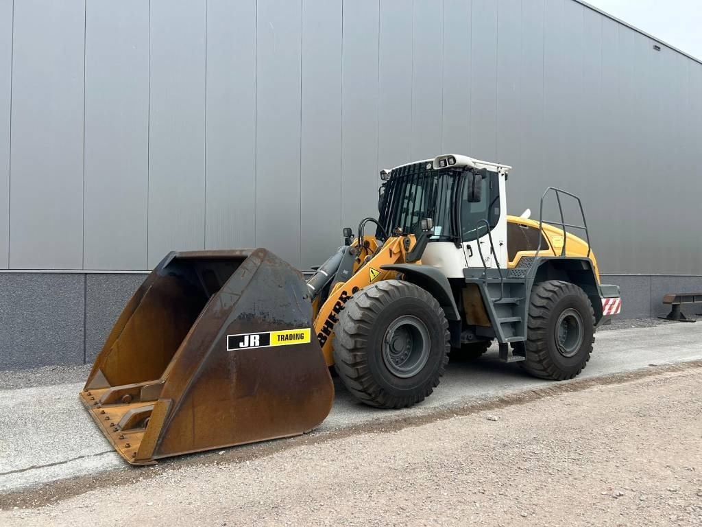 Liebherr L 550 (Comes with High-tip - Mit Hochkipper) - Rataslaadur: pilt 2 Liebherr L 550 (Comes with High-tip - Mit Hochkipper) - Rataslaadur: pilt 2