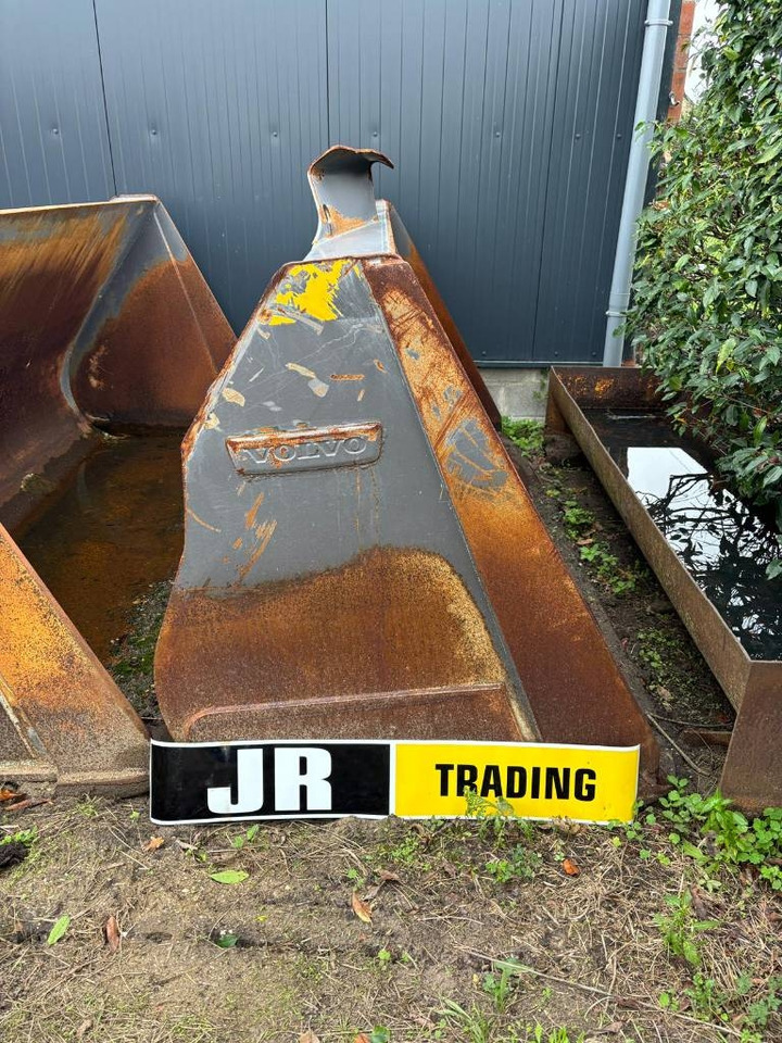 Volvo L 90 H Bucket - Kopp - Ehitusmasinad: pilt 1 Volvo L 90 H Bucket - Kopp - Ehitusmasinad: pilt 1