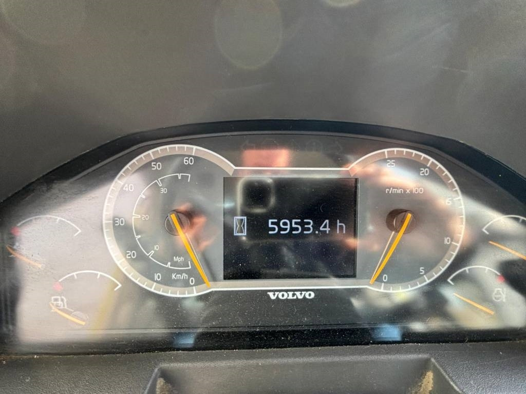 Volvo L 90 H (Under Preparation)  - Rataslaadur: pilt 4 Volvo L 90 H (Under Preparation)  - Rataslaadur: pilt 4