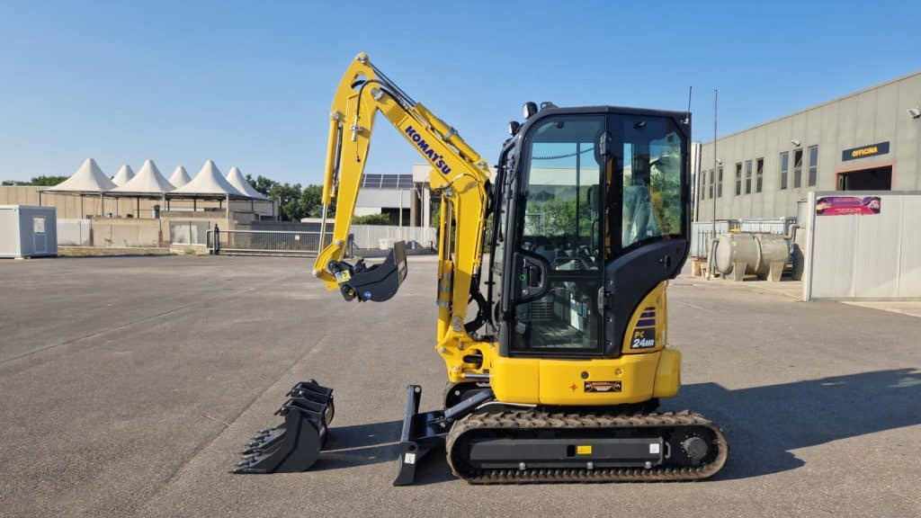 Komatsu PC24 MR-5 - Miniekskavaator: pilt 3 Komatsu PC24 MR-5 - Miniekskavaator: pilt 3