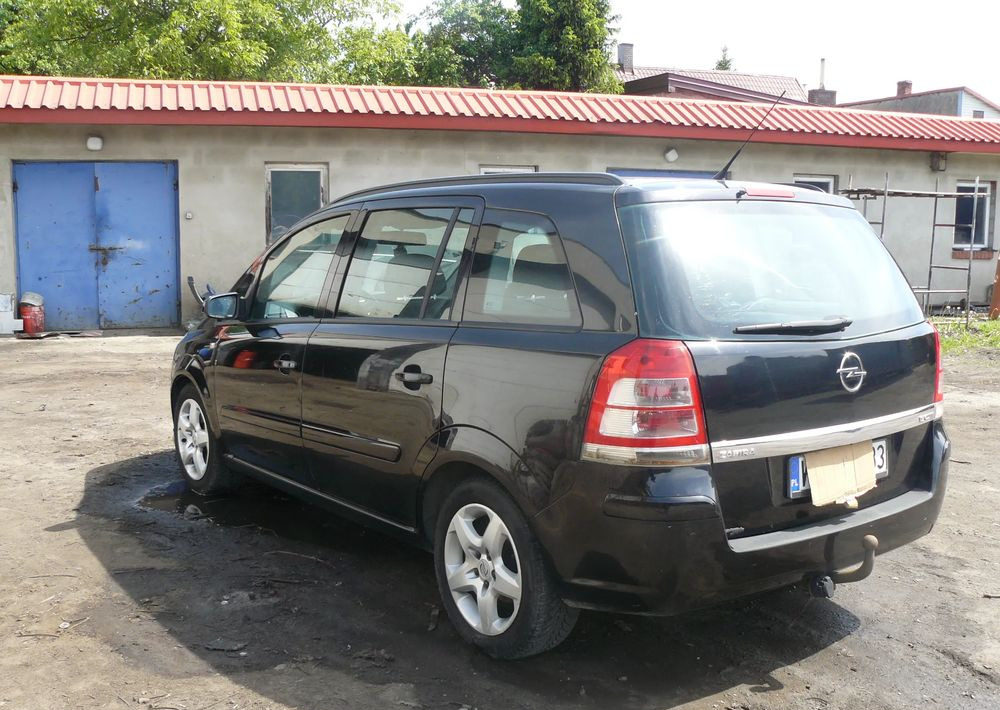 Opel Zafira 1.9 CDTI Cosmo - Maastur: pilt 3 Opel Zafira 1.9 CDTI Cosmo - Maastur: pilt 3