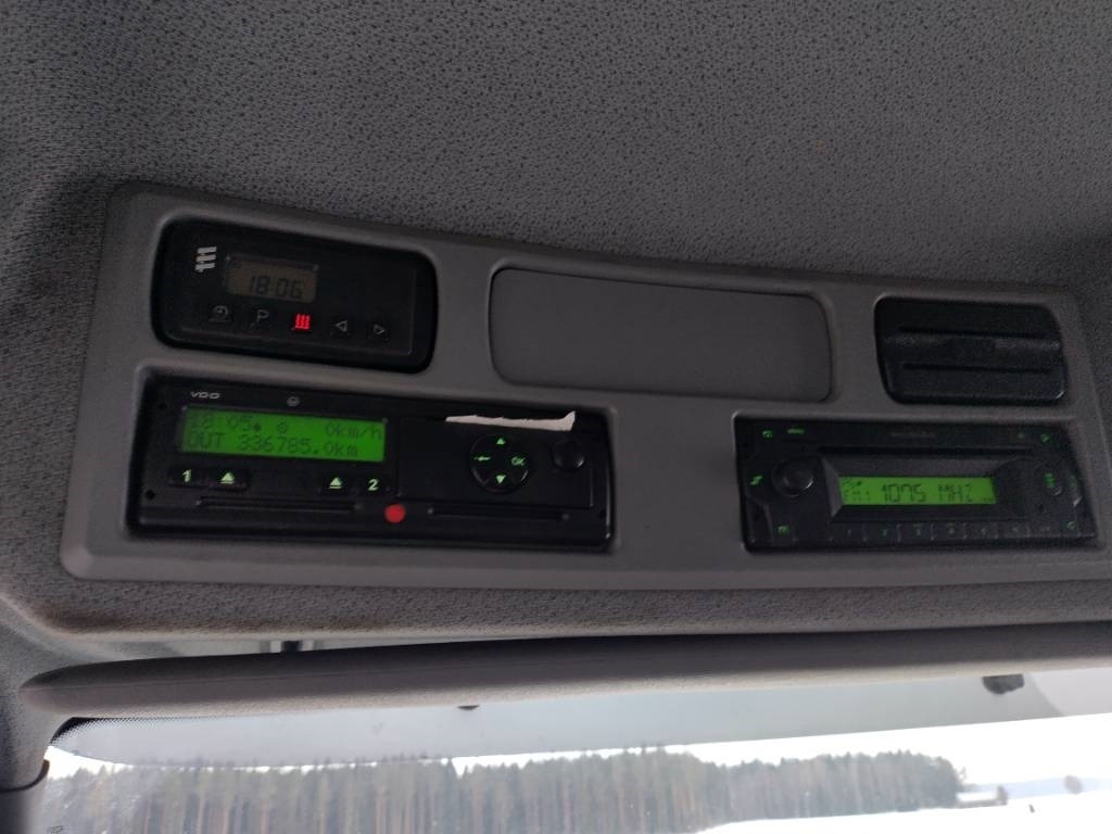 Mercedes-Benz Axor 2533 6x2 NTM 2 lokero pakkaaja - Prügiauto: pilt 4 Mercedes-Benz Axor 2533 6x2 NTM 2 lokero pakkaaja - Prügiauto: pilt 4