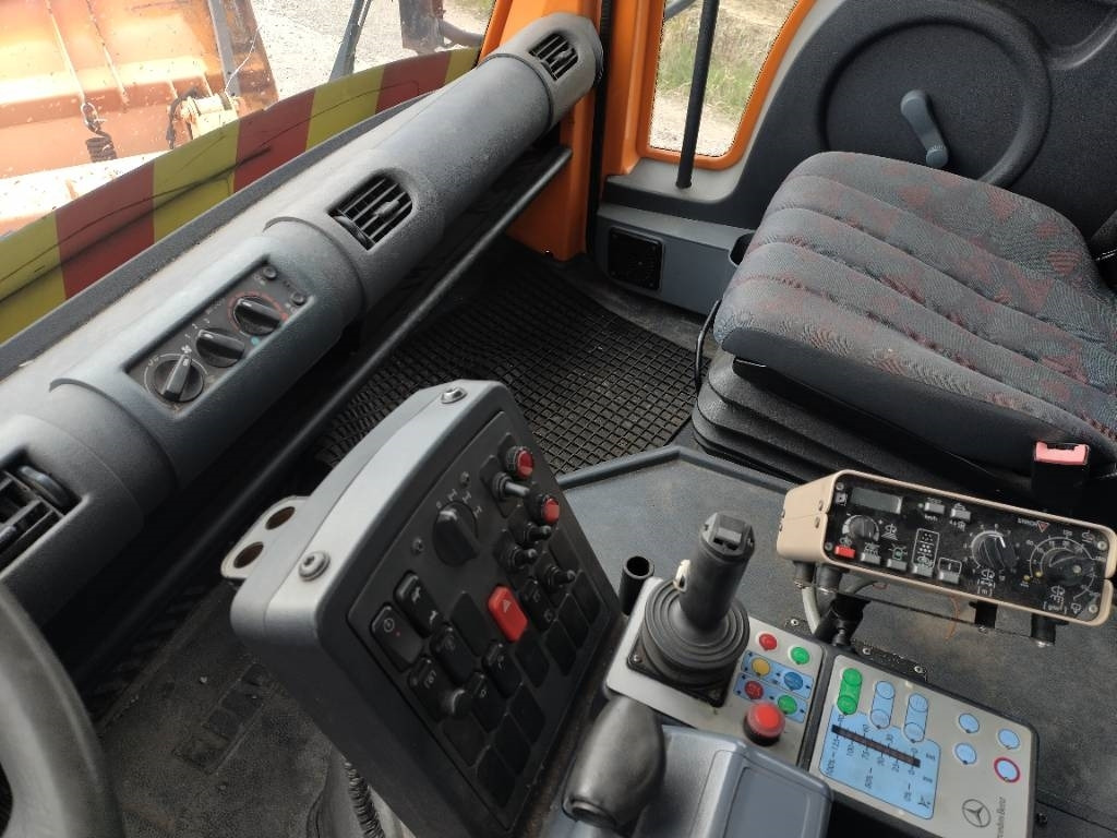 Lumekoristusmasina Mercedes-Benz Unimog ,hiekoitin,aura,kippilava: pilt 9