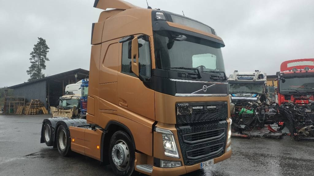 Volvo FH13 6x2 täysilma, takateli - Sadulveok: pilt 1 Volvo FH13 6x2 täysilma, takateli - Sadulveok: pilt 1