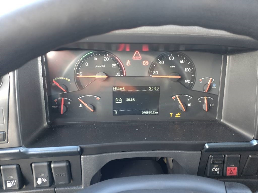 Volvo FH460 6x2 veturi kääntyvä teli - Sadulveok: pilt 5 Volvo FH460 6x2 veturi kääntyvä teli - Sadulveok: pilt 5