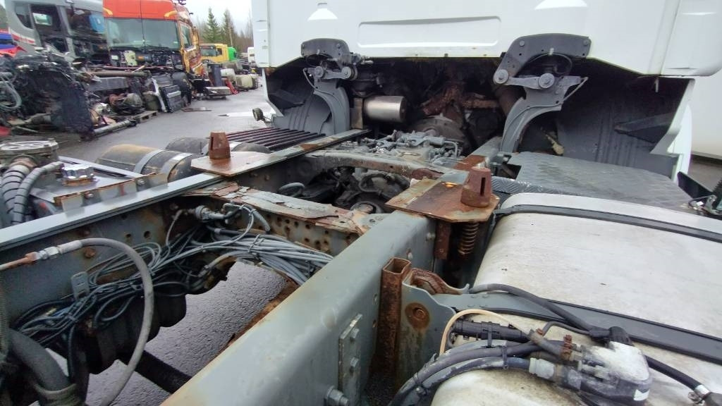 Scania R164 480 rautajouset,av4100mm , ADR. HIENO!! - Kabiinišassiiga veoauto: pilt 3 Scania R164 480 rautajouset,av4100mm , ADR. HIENO!! - Kabiinišassiiga veoauto: pilt 3