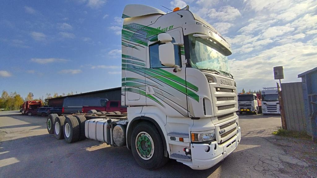 Scania R500 8x4 ilmajousi alusta - Kabiinišassiiga veoauto: pilt 1 Scania R500 8x4 ilmajousi alusta - Kabiinišassiiga veoauto: pilt 1