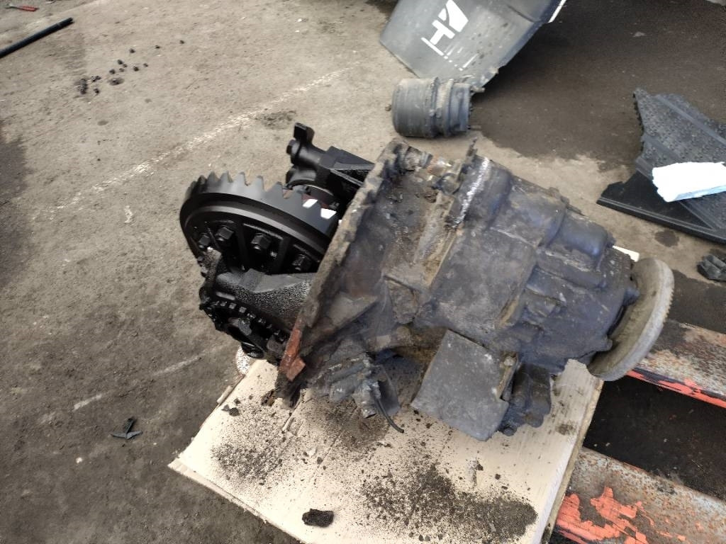 Scania RB662 3.42. - Telg ja varuosad - Veoauto: pilt 2 Scania RB662 3.42. - Telg ja varuosad - Veoauto: pilt 2