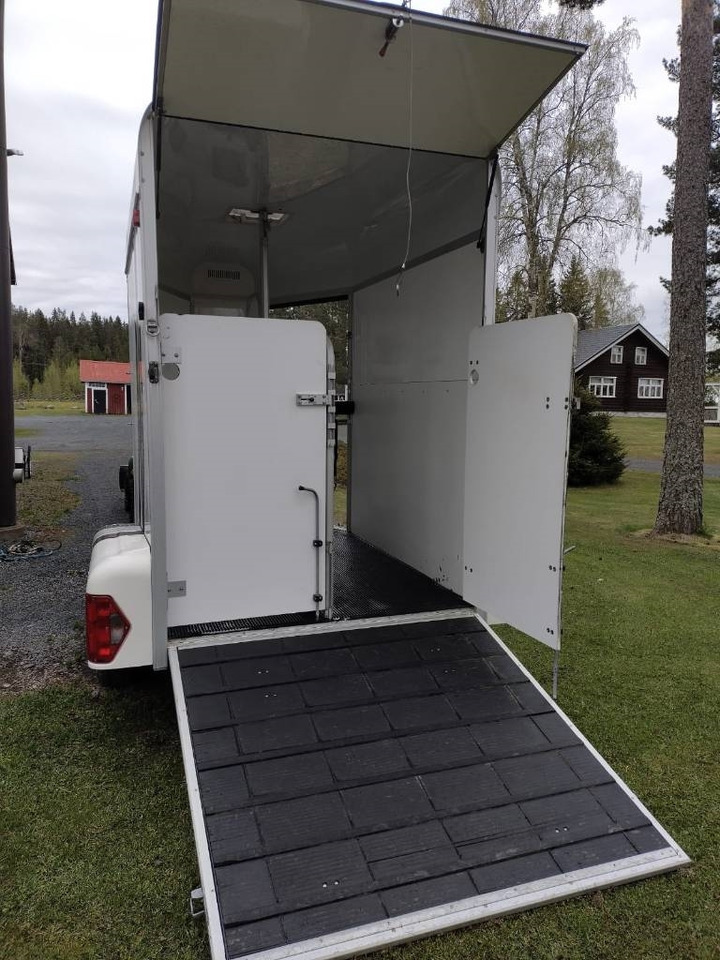 Umeå A45 Hevostraileri, etupurku - Loomaveo järelhaagis: pilt 4 Umeå A45 Hevostraileri, etupurku - Loomaveo järelhaagis: pilt 4