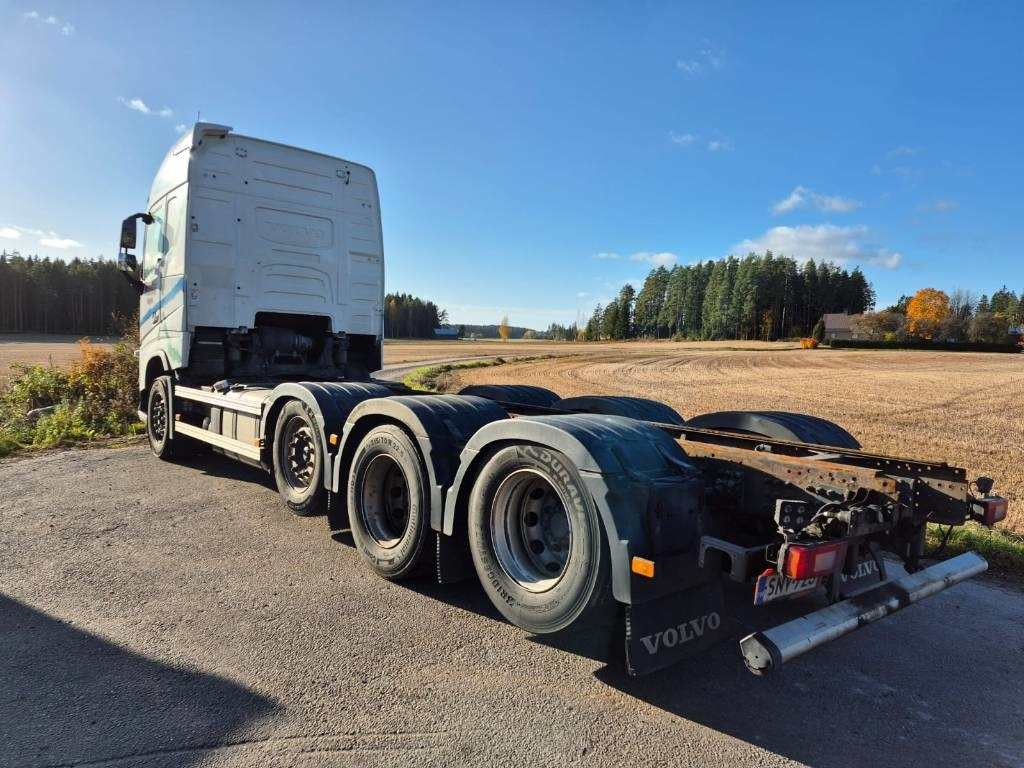 Volvo FH500 8x2 alusta - Kabiinišassiiga veoauto: pilt 4 Volvo FH500 8x2 alusta - Kabiinišassiiga veoauto: pilt 4