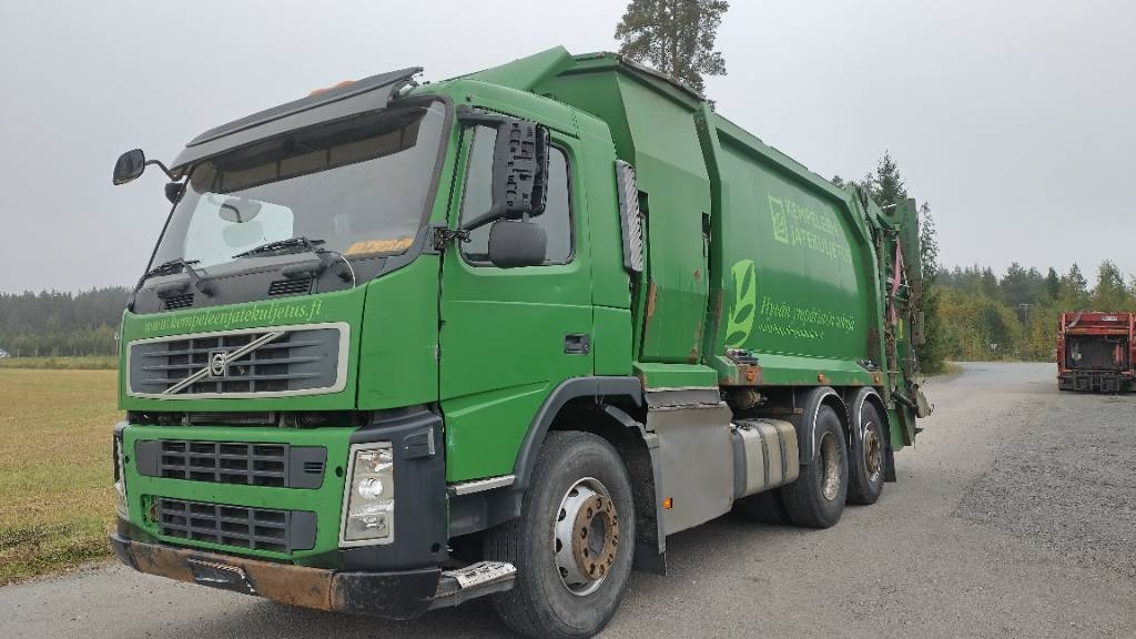 Volvo FM9 6x2 pakkaaja +nostin +etukippo - Prügiauto: pilt 1 Volvo FM9 6x2 pakkaaja +nostin +etukippo - Prügiauto: pilt 1