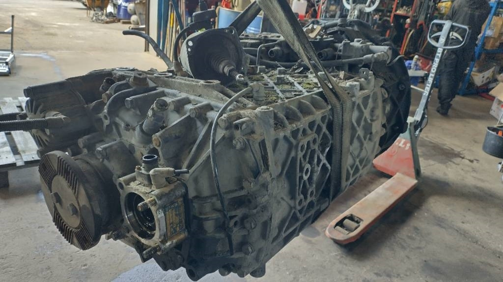 ZF 16s221 vaihteisto - Käigukast - Veoauto: pilt 1 ZF 16s221 vaihteisto - Käigukast - Veoauto: pilt 1