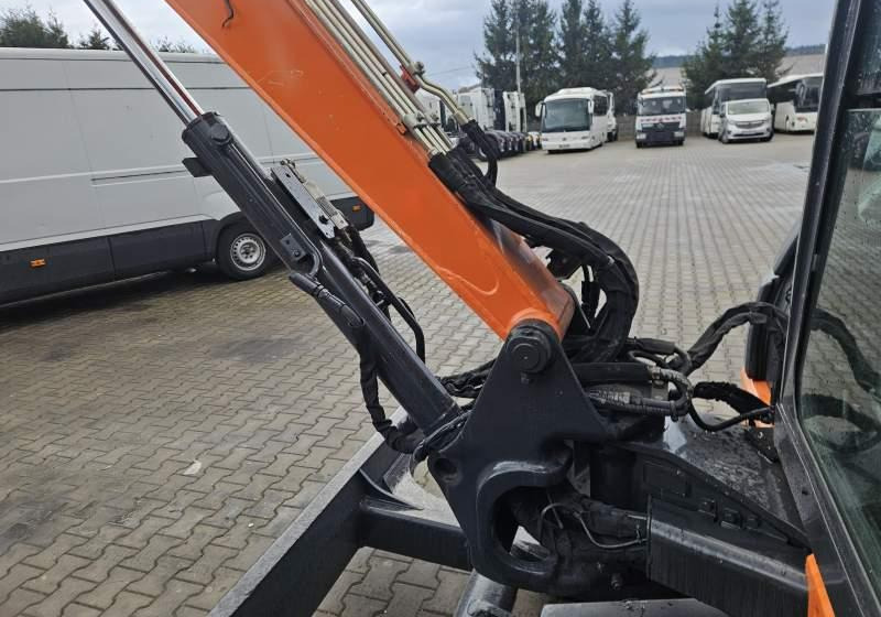 Hitachi ZX48U-5A CLR / 3 ŁYŻKI / SPROWADZONA / 2 300 MTH - Lintekskavaator: pilt 5 Hitachi ZX48U-5A CLR / 3 ŁYŻKI / SPROWADZONA / 2 300 MTH - Lintekskavaator: pilt 5