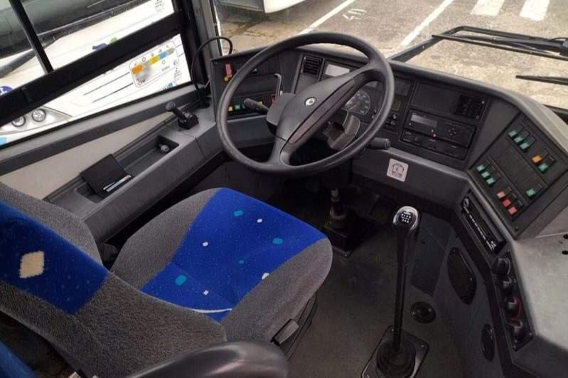Irisbus AXER / SPROWADZONY / MANUAL / KILKA SZTUK - Maakonnaliini buss: pilt 4 Irisbus AXER / SPROWADZONY / MANUAL / KILKA SZTUK - Maakonnaliini buss: pilt 4