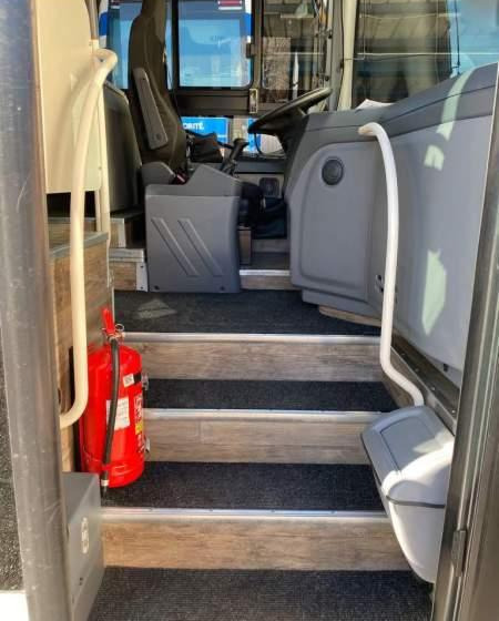 Iveco CROSSWAY/ DŁUGOŚĆ 10.70 M / MANUAL / EURO 6 - Maakonnaliini buss: pilt 3 Iveco CROSSWAY/ DŁUGOŚĆ 10.70 M / MANUAL / EURO 6 - Maakonnaliini buss: pilt 3