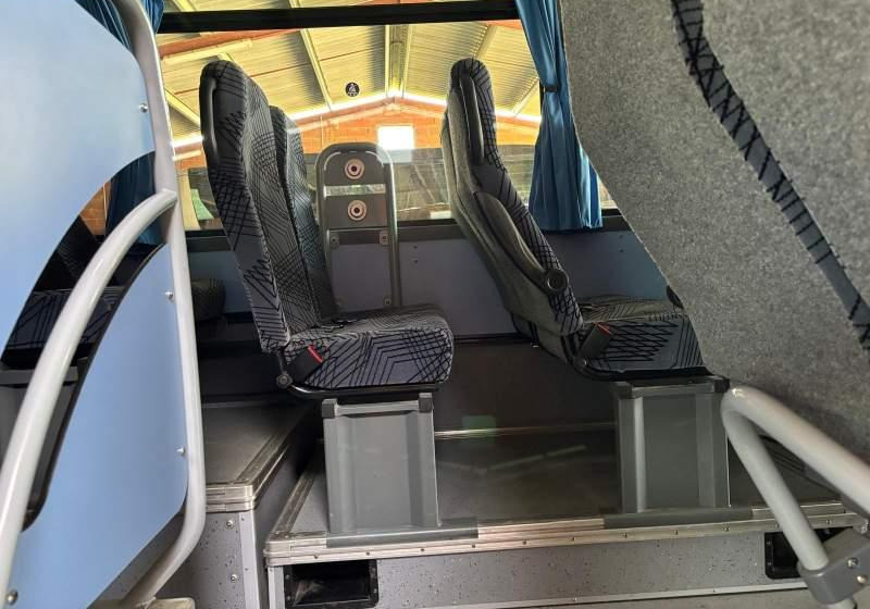 Iveco CROSSWAY/ SPROWADZONY / 180 000 KM / MANUAL - Maakonnaliini buss: pilt 2 Iveco CROSSWAY/ SPROWADZONY / 180 000 KM / MANUAL - Maakonnaliini buss: pilt 2