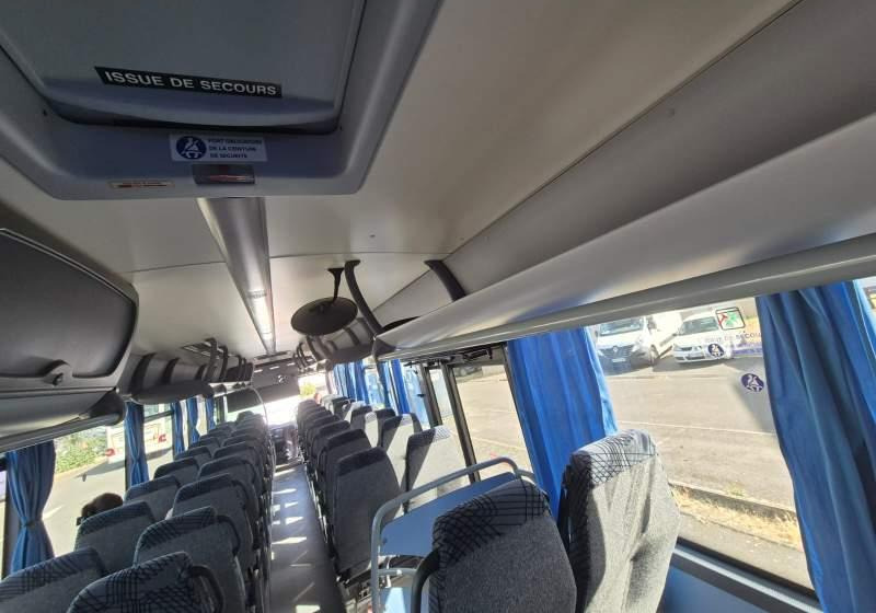 Iveco CROSSWAY/ SPROWADZONY / KLIMA / 64 MIEJSCA - Maakonnaliini buss: pilt 4 Iveco CROSSWAY/ SPROWADZONY / KLIMA / 64 MIEJSCA - Maakonnaliini buss: pilt 4