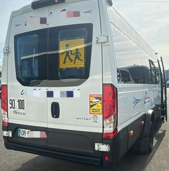 Iveco DAILY/ SPROWADZONE / 2X KLIMA / TV / 108 000 KM - Väikebuss, Mikrobuss: pilt 2 Iveco DAILY/ SPROWADZONE / 2X KLIMA / TV / 108 000 KM - Väikebuss, Mikrobuss: pilt 2