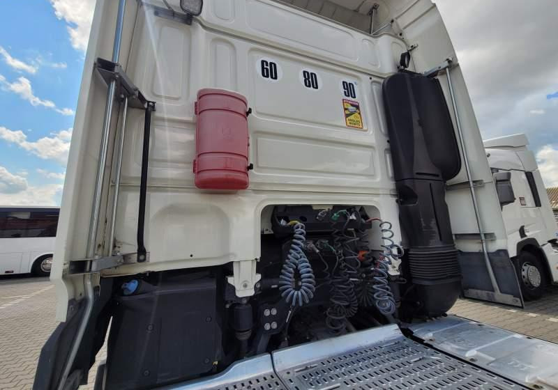 DAF XF510 SPACE CAB / SPROWADZONY / MANUAL / RETARDER - Sadulveok: pilt 4 DAF XF510 SPACE CAB / SPROWADZONY / MANUAL / RETARDER - Sadulveok: pilt 4