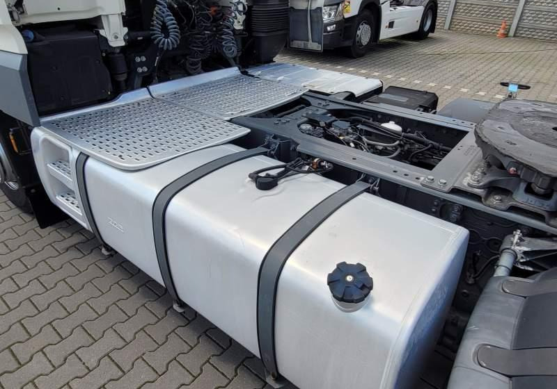 DAF XF510 SPACE CAB / SPROWADZONY / MANUAL / RETARDER - Sadulveok: pilt 3 DAF XF510 SPACE CAB / SPROWADZONY / MANUAL / RETARDER - Sadulveok: pilt 3