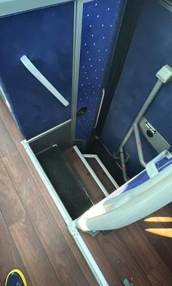 VanHool TX15 ACRON/ SPROWADZONY / MANUAL / EEV - Kaugsõidu buss: pilt 5 VanHool TX15 ACRON/ SPROWADZONY / MANUAL / EEV - Kaugsõidu buss: pilt 5