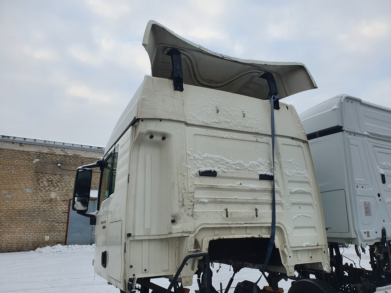 MAN MAN TGX, TGS EURO 6 cab, body cabin, cabina, replacement cab, medium height roof, F99/L47/L49, 81600007848, 81600007831, 81600007871, 81600007920, 81600007949, 81600007858, 81600007832, 81600007849, 8 - Kabiin - Veoauto: pilt 4 MAN MAN TGX, TGS EURO 6 cab, body cabin, cabina, replacement cab, medium height roof, F99/L47/L49, 81600007848, 81600007831, 81600007871, 81600007920, 81600007949, 81600007858, 81600007832, 81600007849, 8 - Kabiin - Veoauto: pilt 4