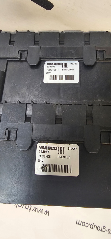 Mercedes MERCEDES, MAN, VOLVO, DAF, SCANIA EURO6 trailers TEBS PREMIUM, STANDARD pressure brake modulators by WABCO, SCHMITZ, WABCO, KRONE, CARGOBUL TEBS2, TEBS-E2, 4801020300, 4801020310, 4801020330, 48010203 - Piduriklapp - Veoauto: pilt 4 Mercedes MERCEDES, MAN, VOLVO, DAF, SCANIA EURO6 trailers TEBS PREMIUM, STANDARD pressure brake modulators by WABCO, SCHMITZ, WABCO, KRONE, CARGOBUL TEBS2, TEBS-E2, 4801020300, 4801020310, 4801020330, 48010203 - Piduriklapp - Veoauto: pilt 4