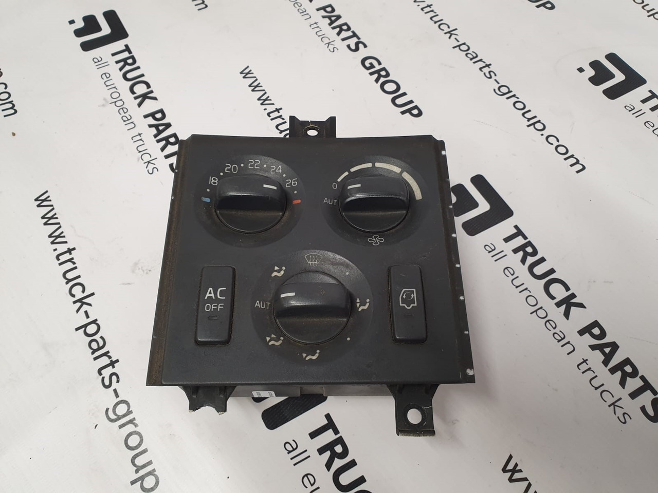 VOLVO FH12, FH13, EURO3, EURO4, EURO5 climate control unit, AC control 20508582, 21318121, 20508579, 21086068, GKR 9140010534, CU-BAS, 21284813, 21318125, CU-ECC 20467046, 20481621, 20508581, 21318123 - Armatuurlaud - Veoauto: pilt 2 VOLVO FH12, FH13, EURO3, EURO4, EURO5 climate control unit, AC control 20508582, 21318121, 20508579, 21086068, GKR 9140010534, CU-BAS, 21284813, 21318125, CU-ECC 20467046, 20481621, 20508581, 21318123 - Armatuurlaud - Veoauto: pilt 2