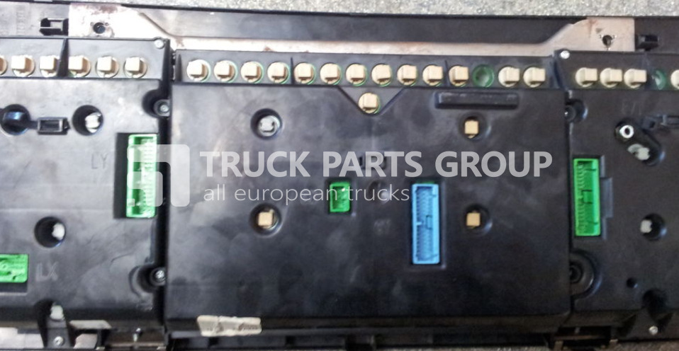 VOLVO FL6, FL10 instrument panel, instrument cluster, da dashboard - Armatuurlaud - Veoauto: pilt 3 VOLVO FL6, FL10 instrument panel, instrument cluster, da dashboard - Armatuurlaud - Veoauto: pilt 3