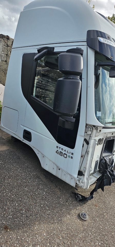 IVECO IVECO STRALIS EURO6 HI-WAY instrument panel kit from UK to EU, full set dashboard, remake set change driver position - Varuosa - Veoauto: pilt 4 IVECO IVECO STRALIS EURO6 HI-WAY instrument panel kit from UK to EU, full set dashboard, remake set change driver position - Varuosa - Veoauto: pilt 4