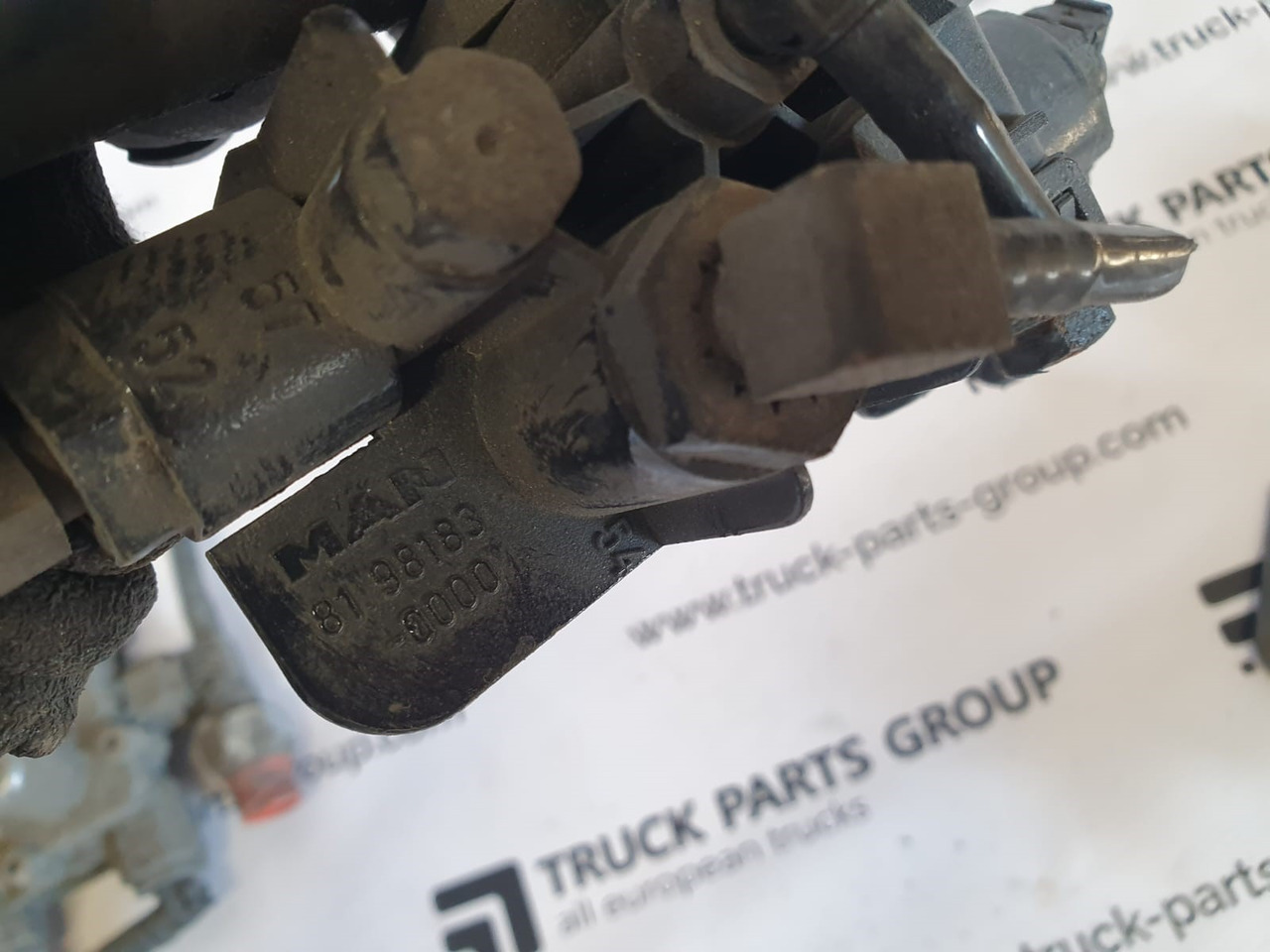 MAN MAN TGX / TGS EURO6 air valves, brakes control, Wabco pressure limiting valve, pneumatic valve, multi circuit protection valve, relay valve, pressure control valve 81521166089, 4750103330, 475010300 - Varuosa - Veoauto: pilt 3 MAN MAN TGX / TGS EURO6 air valves, brakes control, Wabco pressure limiting valve, pneumatic valve, multi circuit protection valve, relay valve, pressure control valve 81521166089, 4750103330, 475010300 - Varuosa - Veoauto: pilt 3
