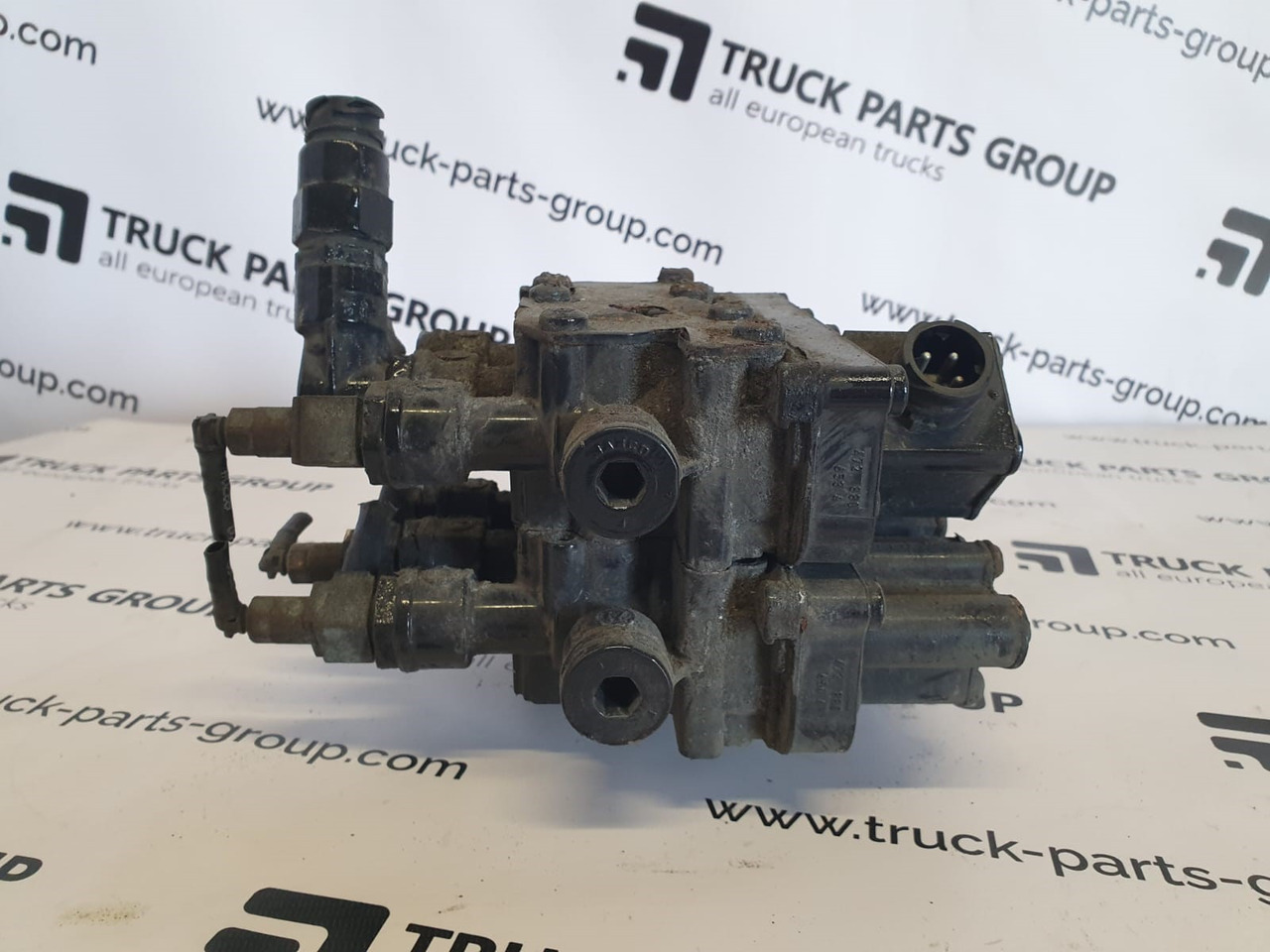 MAN MAN TGX, TGS, EURO6 emission, solenoid air suspension valve control by WABCO 81259026240, 81259029240, 81259026158, 81259026240, 81259029158, MK631248 - Varuosa - Veoauto: pilt 4 MAN MAN TGX, TGS, EURO6 emission, solenoid air suspension valve control by WABCO 81259026240, 81259029240, 81259026158, 81259026240, 81259029158, MK631248 - Varuosa - Veoauto: pilt 4