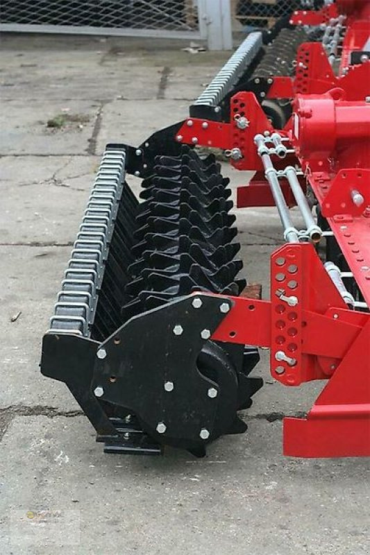 FPM Kreiselegge FPM FM250 250cm 2,5m Egge Bodenfräse Traktor NEU - Aktiiväke: pilt 4 FPM Kreiselegge FPM FM250 250cm 2,5m Egge Bodenfräse Traktor NEU - Aktiiväke: pilt 4