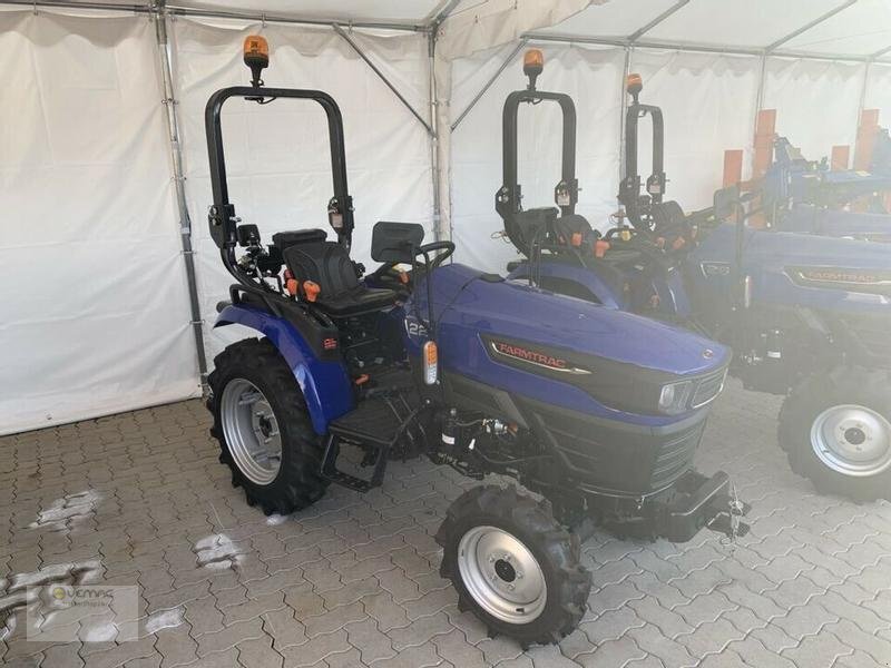 Farmtrac Farmtrac 22 Traktor Schlepper NEU 22PS Mitsubishi - Väiketraktor: pilt 2 Farmtrac Farmtrac 22 Traktor Schlepper NEU 22PS Mitsubishi - Väiketraktor: pilt 2