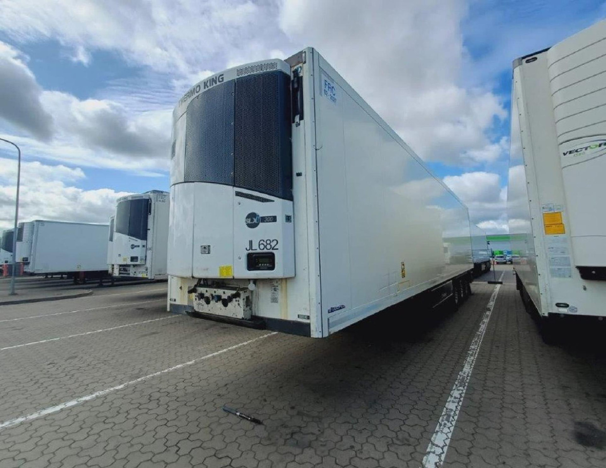2018 Krone SDR Double Deck Cool Liner FP45 ThermoKing SLXi 300 Lifting Axle - Külmutiga poolhaagis: pilt 1 2018 Krone SDR Double Deck Cool Liner FP45 ThermoKing SLXi 300 Lifting Axle - Külmutiga poolhaagis: pilt 1
