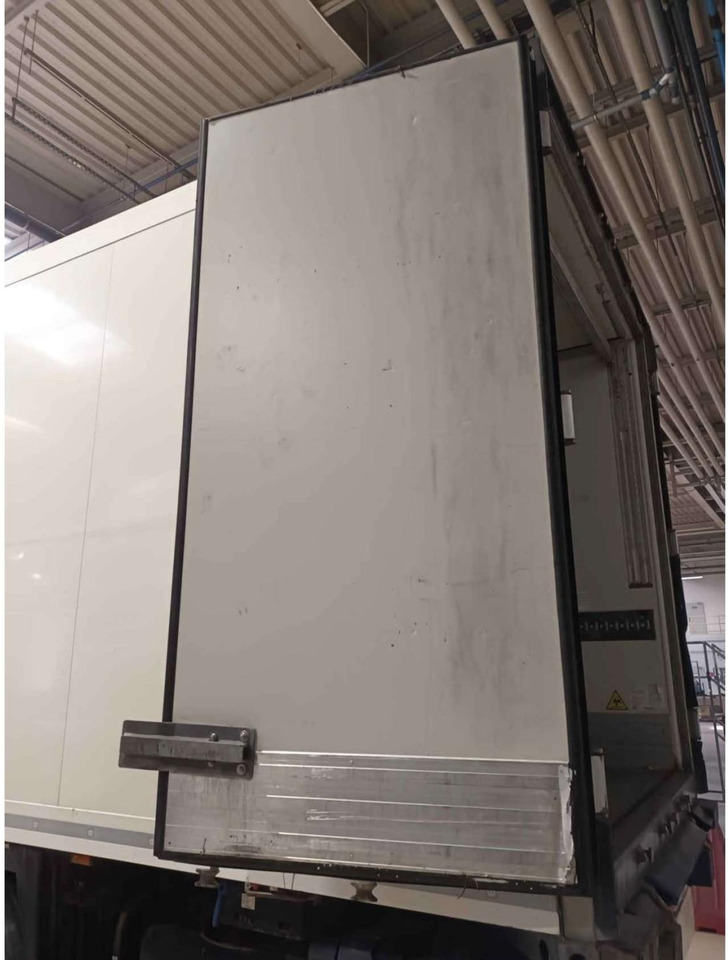2018 Krone SDR Double Deck Cool Liner FP45 ThermoKing SLXi 300 Lifting Axle - Külmutiga poolhaagis: pilt 2 2018 Krone SDR Double Deck Cool Liner FP45 ThermoKing SLXi 300 Lifting Axle - Külmutiga poolhaagis: pilt 2