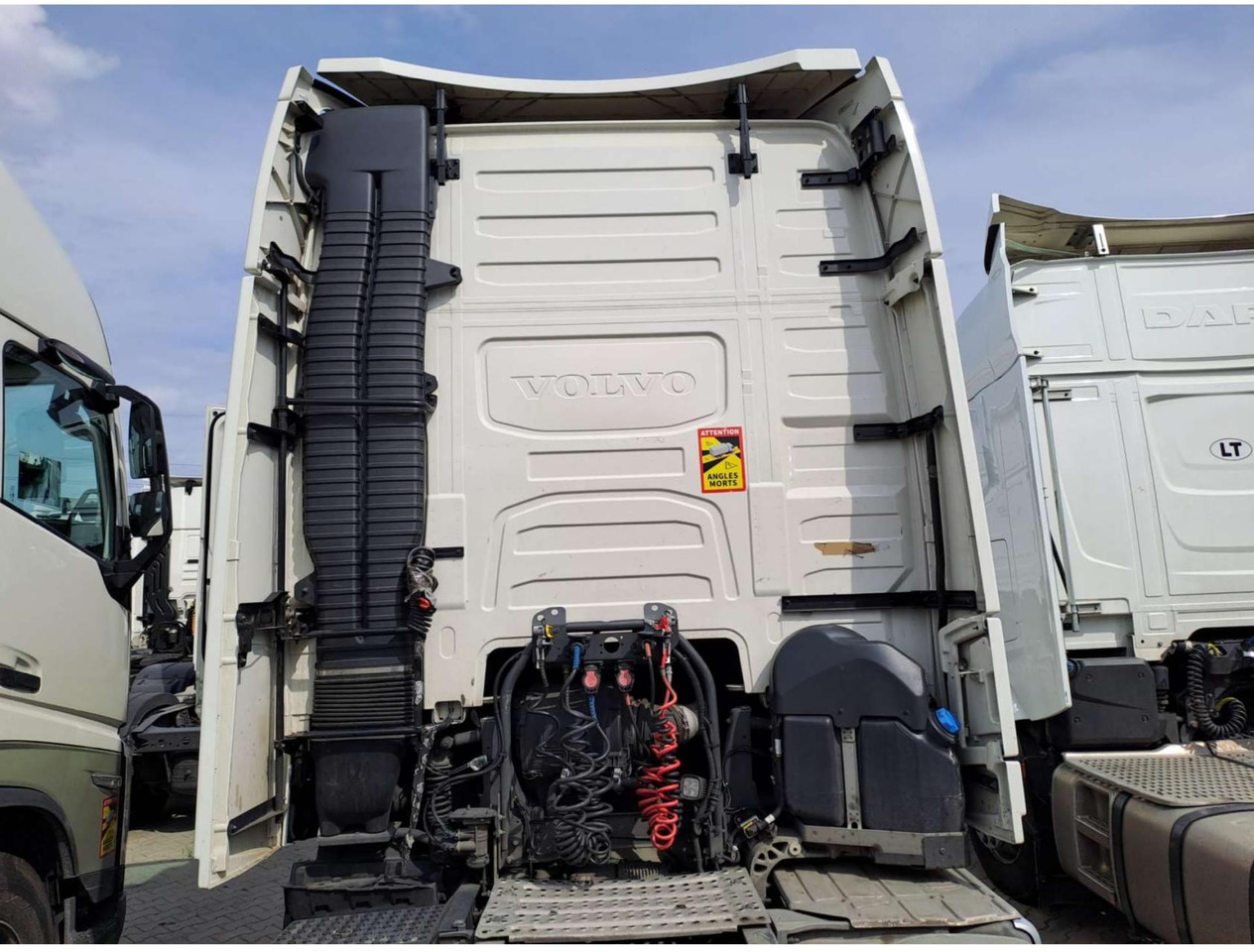2023 Volvo FH 460 Globetrotter XL Varios i-Save - Sadulveok: pilt 4 2023 Volvo FH 460 Globetrotter XL Varios i-Save - Sadulveok: pilt 4
