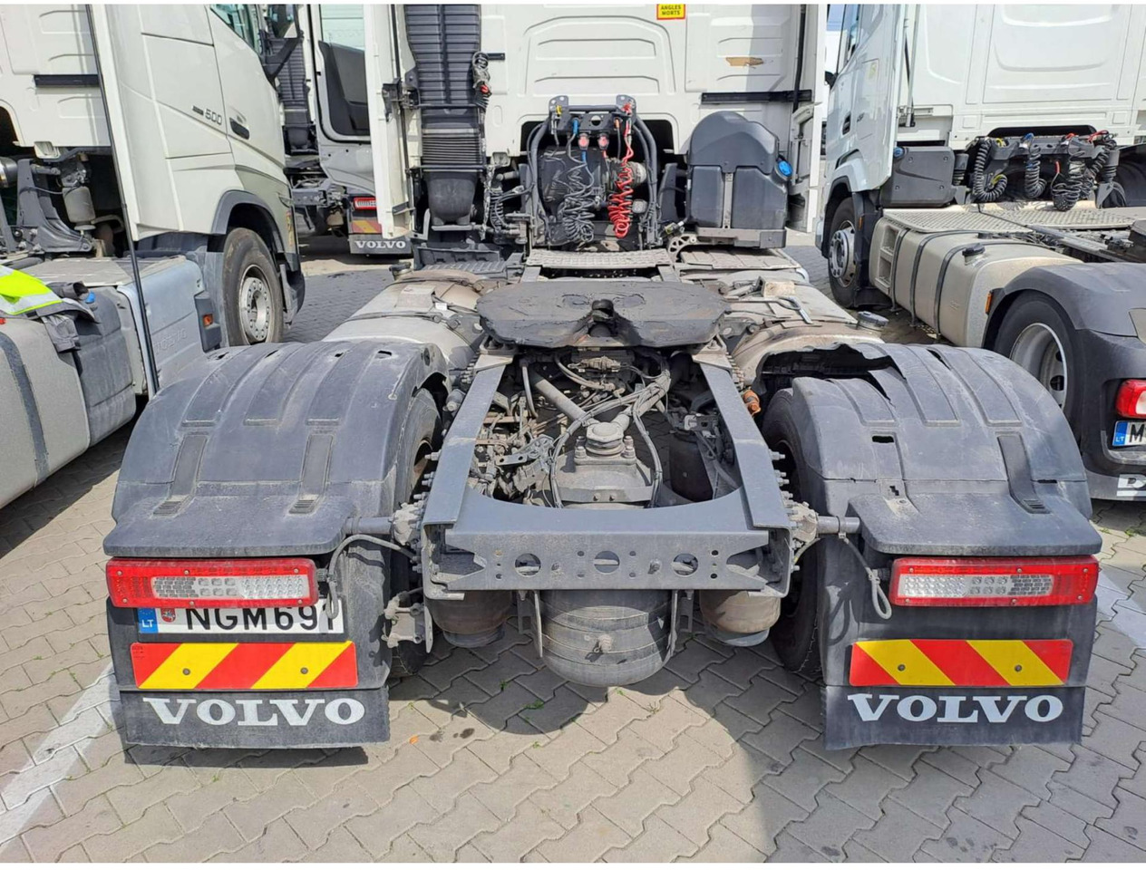 2023 Volvo FH 460 Globetrotter XL Varios i-Save - Sadulveok: pilt 5 2023 Volvo FH 460 Globetrotter XL Varios i-Save - Sadulveok: pilt 5