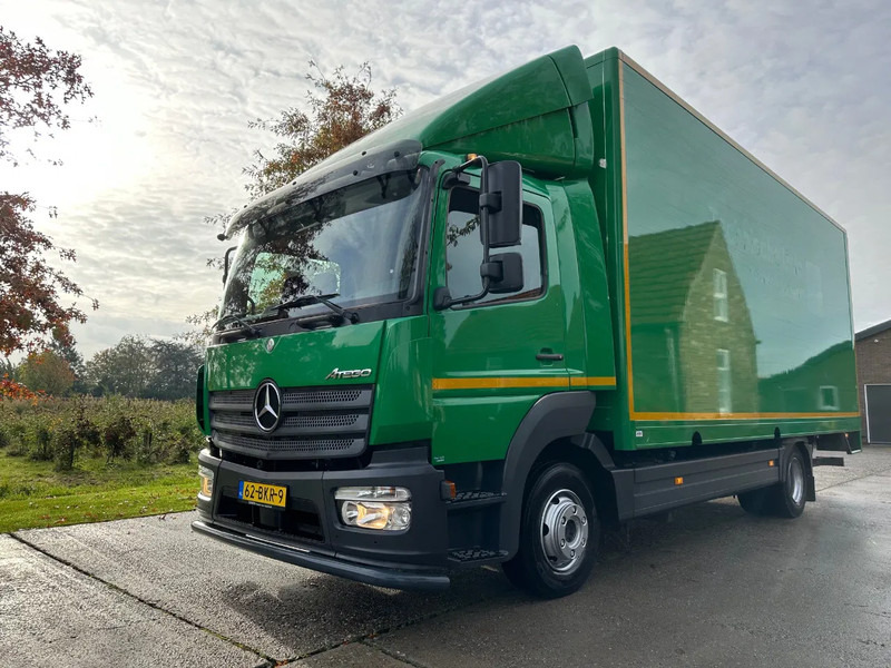 Mercedes-Benz Atego 1018 / NL TRUCK / LOW KM / AIRCO / EURO 6 / BOX+LIFT+SIDE DOOR / 10T / AUTOMATIC - Kasti veoauto: pilt 1 Mercedes-Benz Atego 1018 / NL TRUCK / LOW KM / AIRCO / EURO 6 / BOX+LIFT+SIDE DOOR / 10T / AUTOMATIC - Kasti veoauto: pilt 1