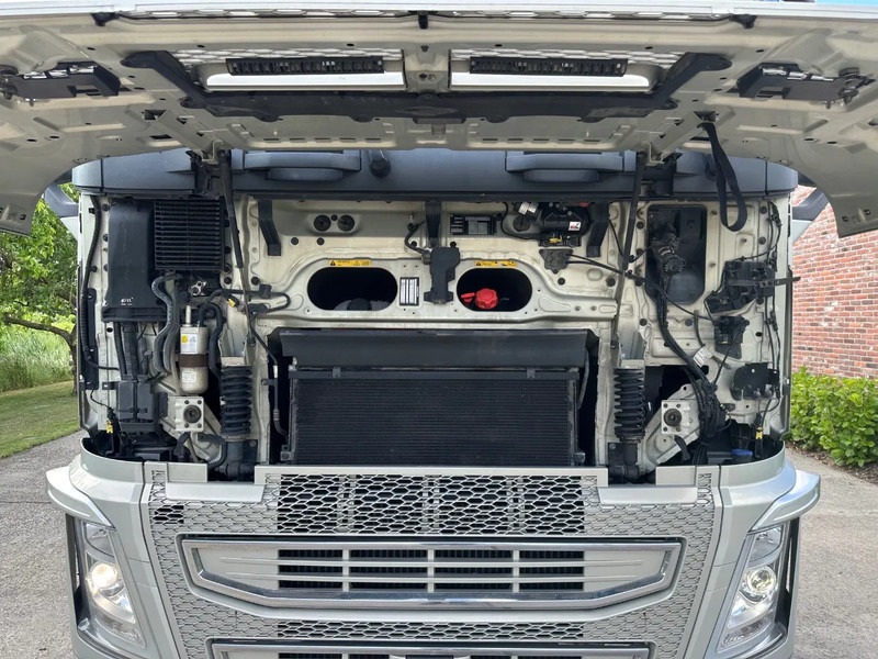 Volvo FH 460 / GLOBETROTTER / EURO 6 / I-Shift / HYDRAULIC / FULL AIR / NEW TACHO - Sadulveok: pilt 3 Volvo FH 460 / GLOBETROTTER / EURO 6 / I-Shift / HYDRAULIC / FULL AIR / NEW TACHO - Sadulveok: pilt 3