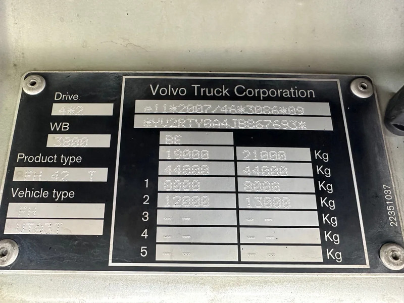 Volvo FH 460 / GLOBETROTTER / EURO 6 / I-Shift / HYDRAULIC / FULL AIR / NEW TACHO - Sadulveok: pilt 4 Volvo FH 460 / GLOBETROTTER / EURO 6 / I-Shift / HYDRAULIC / FULL AIR / NEW TACHO - Sadulveok: pilt 4