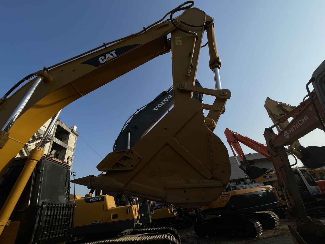 CATERPILLAR 325BL - Lintekskavaator: pilt 3 CATERPILLAR 325BL - Lintekskavaator: pilt 3