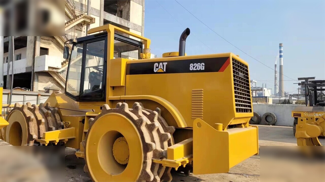 CATERPILLAR 826G - Tihendaja: pilt 3 CATERPILLAR 826G - Tihendaja: pilt 3