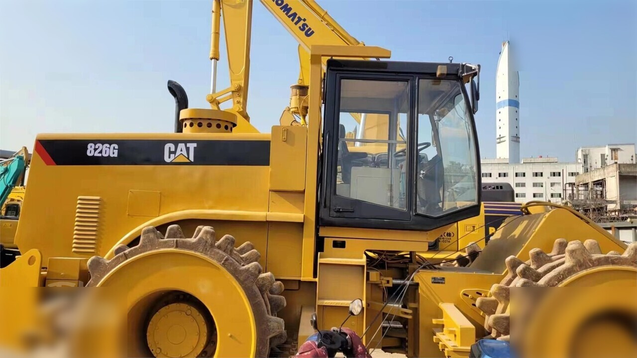 CATERPILLAR 826G - Tihendaja: pilt 4 CATERPILLAR 826G - Tihendaja: pilt 4