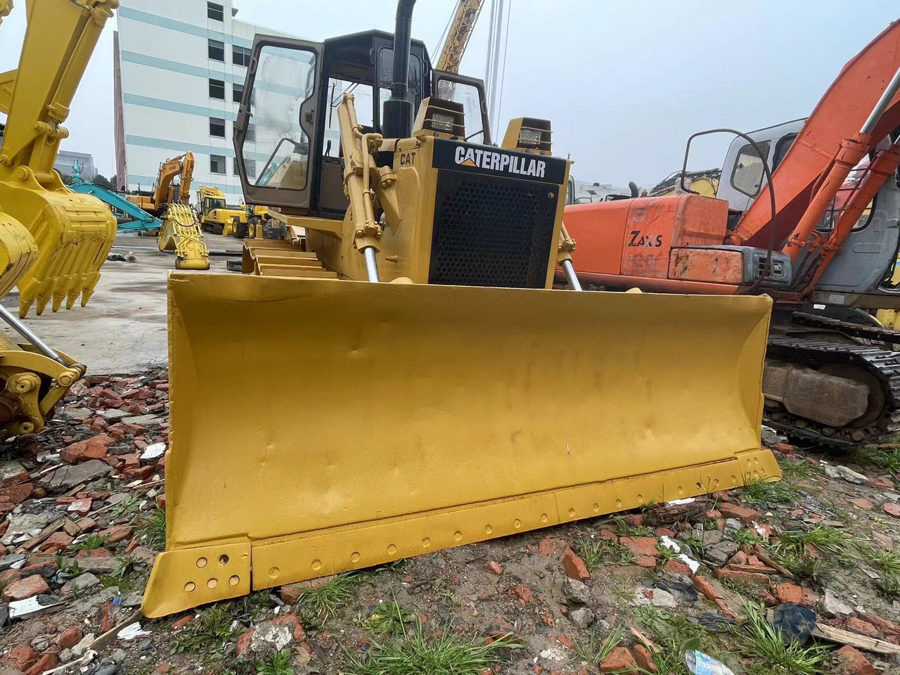CATERPILLAR D6G - Buldooser: pilt 2 CATERPILLAR D6G - Buldooser: pilt 2