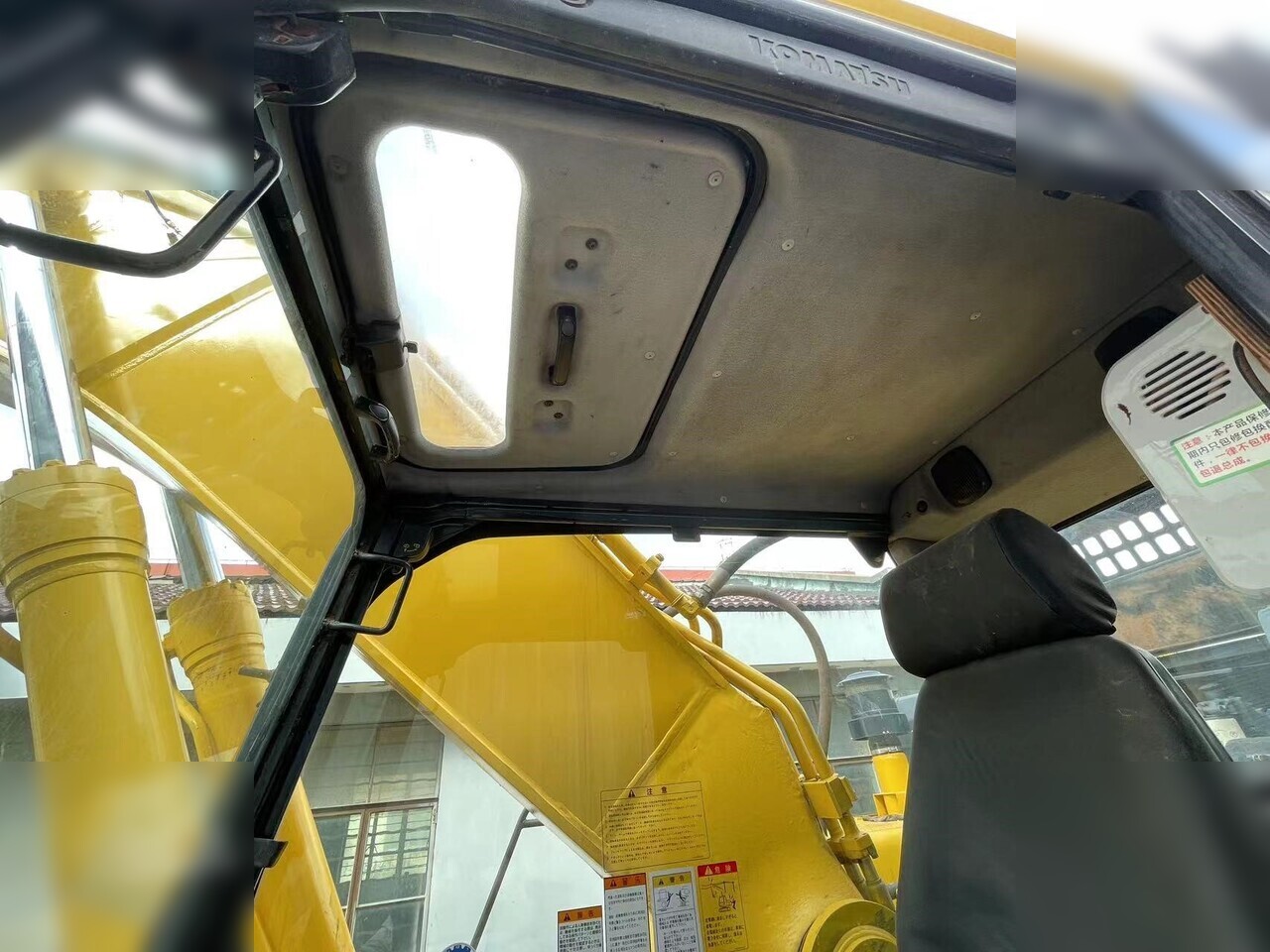 KOMATSU PC400-8 - Lintekskavaator: pilt 4 KOMATSU PC400-8 - Lintekskavaator: pilt 4