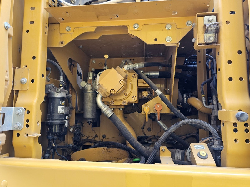 Lintekskavaator Caterpillar 323 ** Incl. full Trimble system **: pilt 13