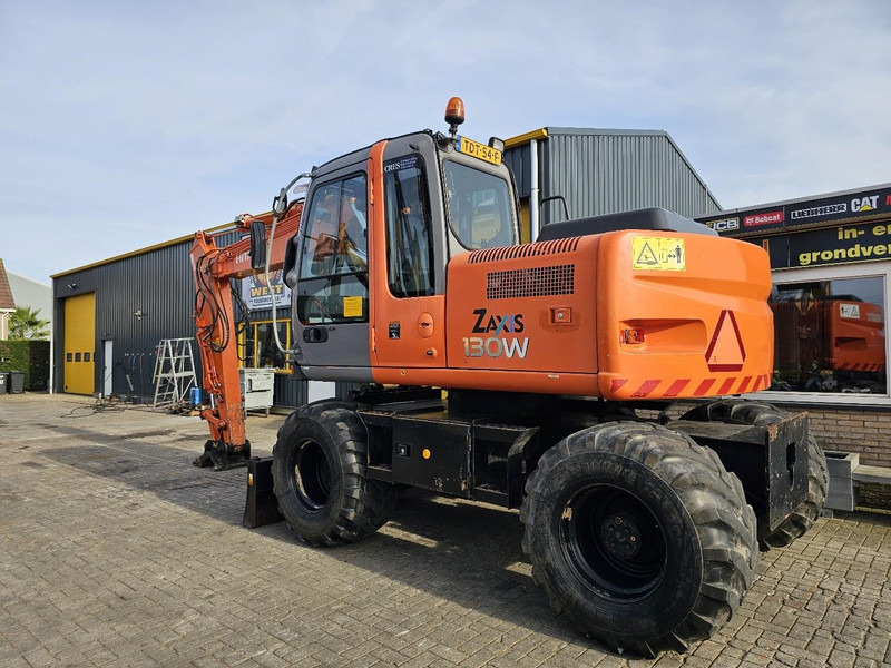 Hitachi ZAXIS 130 W - Ratastel ekskavaator: pilt 3 Hitachi ZAXIS 130 W - Ratastel ekskavaator: pilt 3